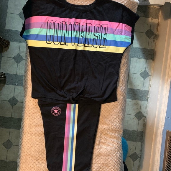 Converse - Picture 2 of 3